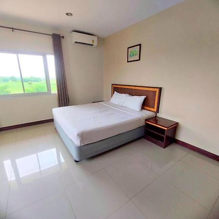 Kp Hotel Udonthani Kumphawapi Exterior photo
