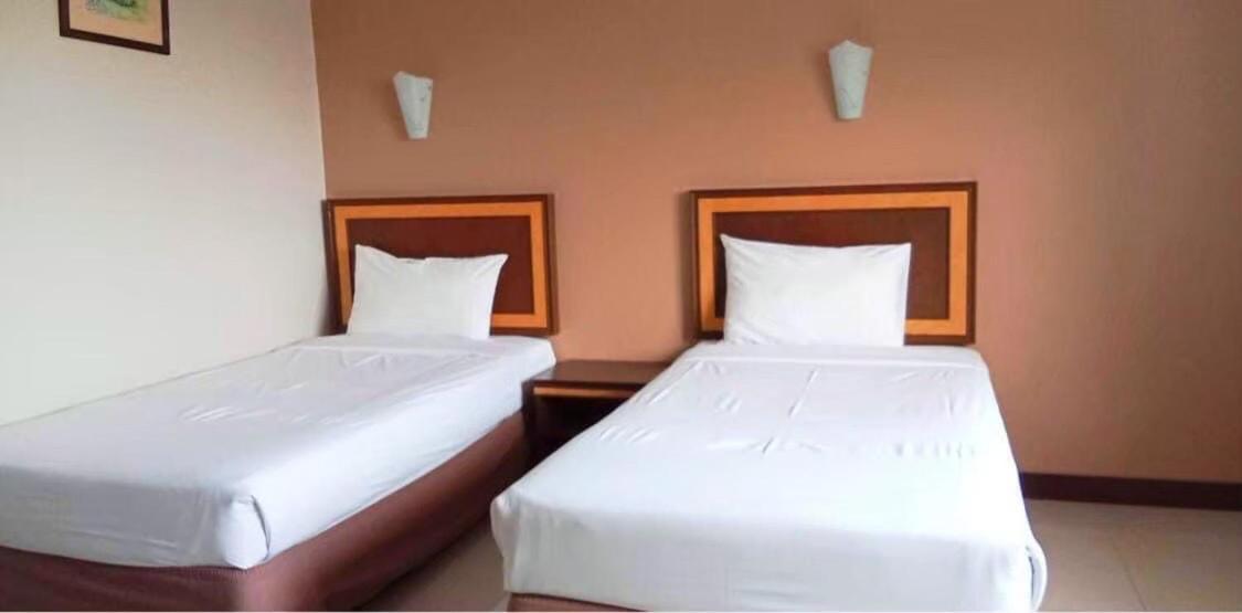 Kp Hotel Udonthani Kumphawapi Exterior photo