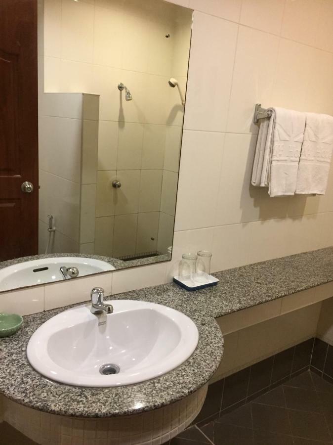 Kp Hotel Udonthani Kumphawapi Exterior photo